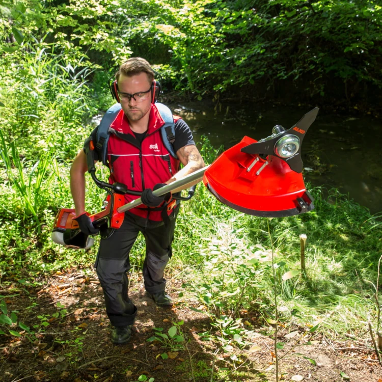 127830-brush-cutter-151-b-solo-by-al-ko-webshop-mood-02_v1.jpg