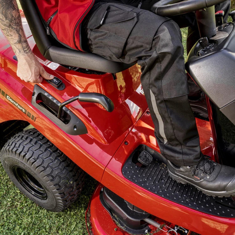 127687-tractor-t15-93-3-hd-a-comfort-webshop-mood-4_v1.jpg